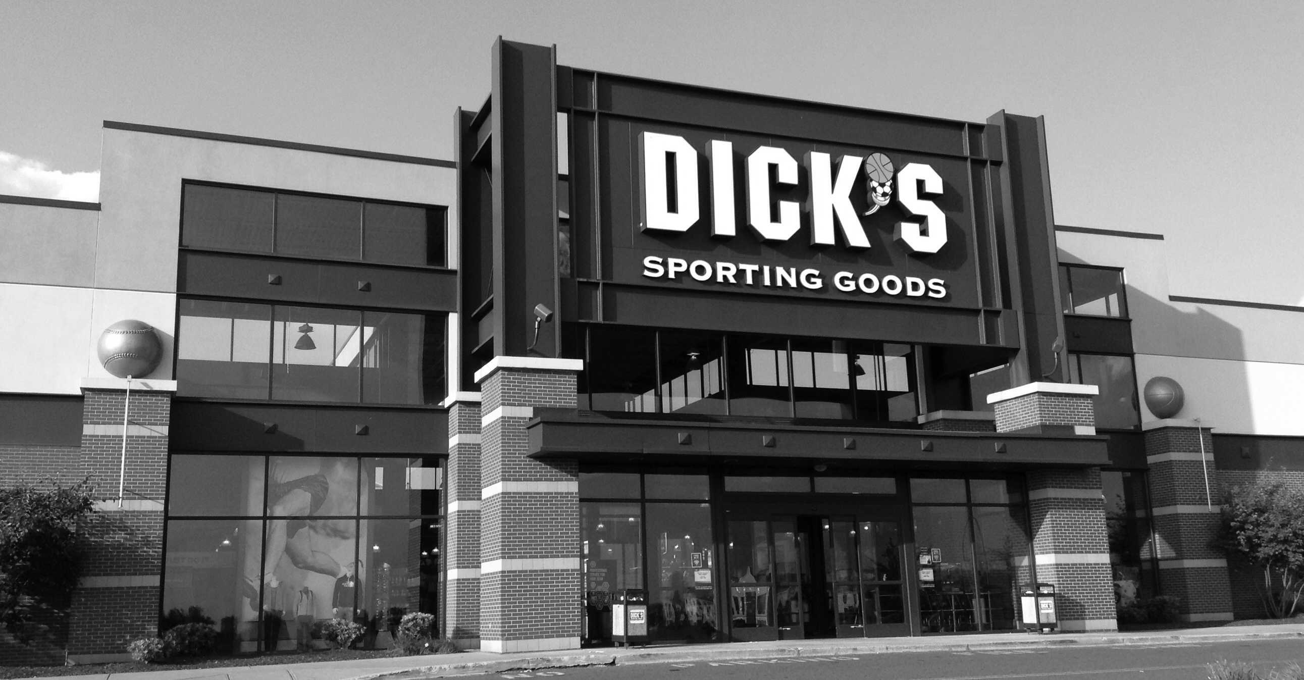 Dick's_Sporting_Goods_Exterior