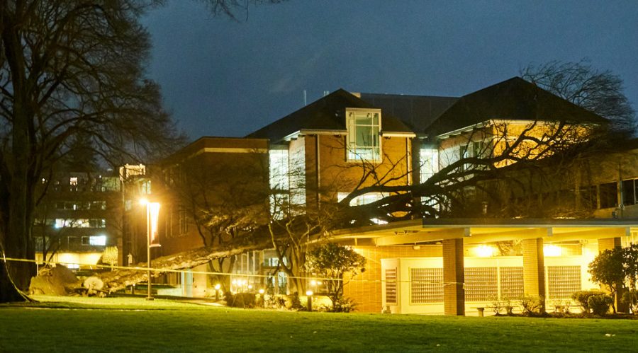 At around 7:50pm on Friday, Jan 31, a tree in Tiffany Loop fell onto the Student Union Building, causing damage to the Collegium and prompting a closure of the building and Tiffany Loop. 
