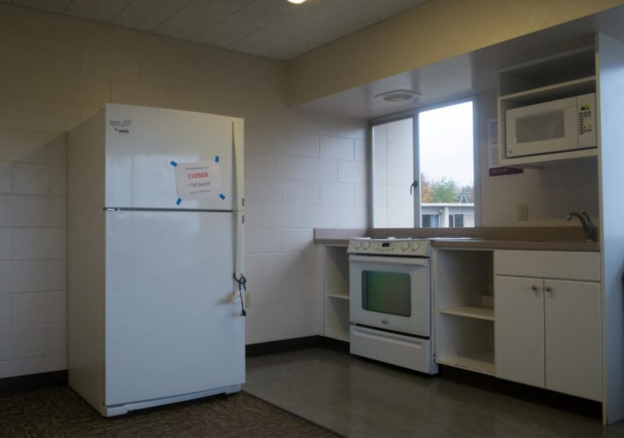 Before COVID-19, Ashton residents could use the kitchen area to hangout and study. Hallmates could store their snacks in the fridge or microwave popcorn for a movie night.