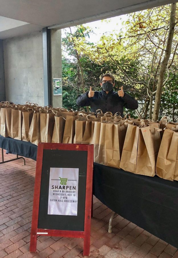 Seattle Pacific Universitys Upperclass & Commuter Ministries Sharpen Grab and Go Groceries event for Commuter, CHA, Transfer and Off-campus students. Nov. 18, 2020. 