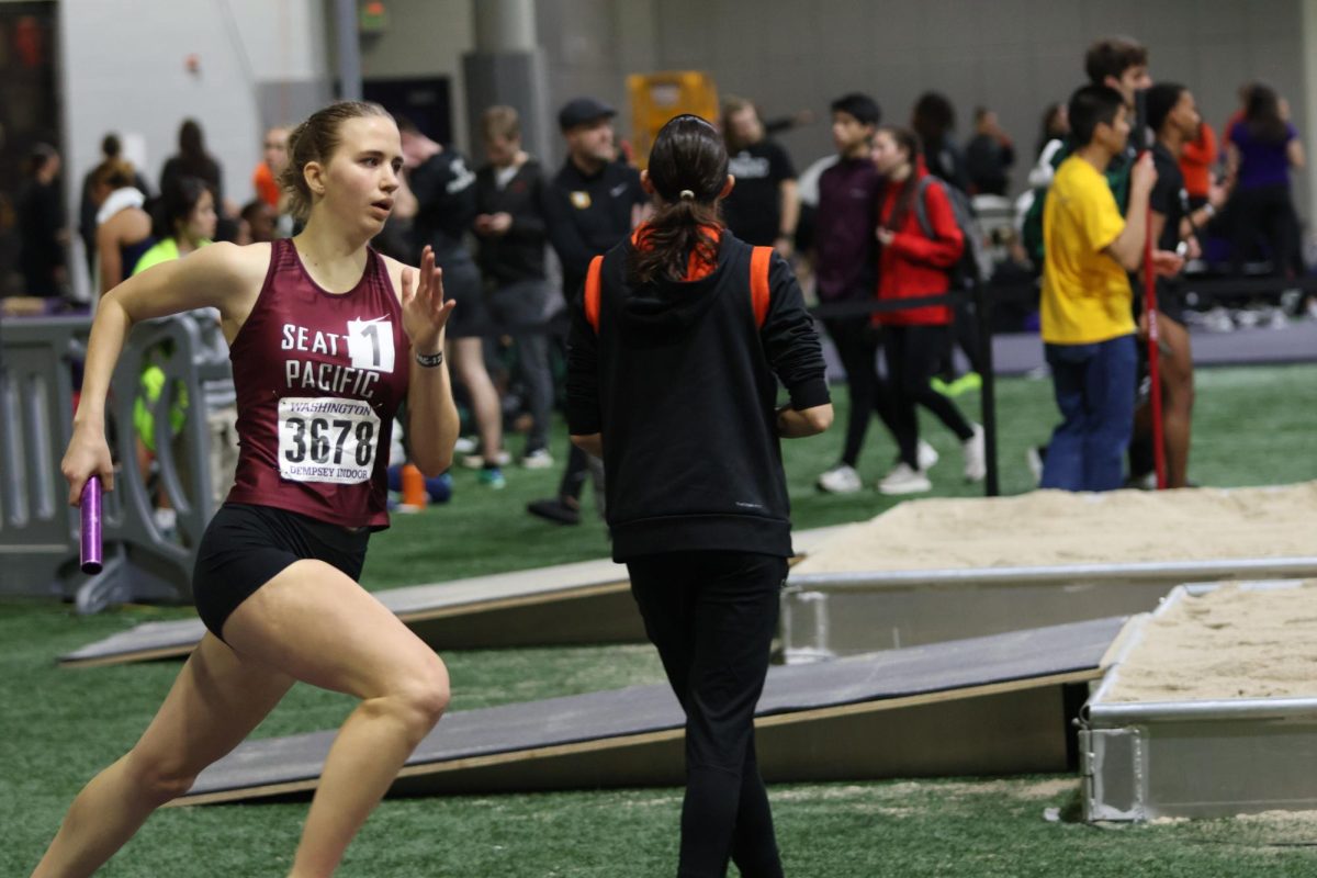 Junior sprinter Johanna Brown makes her way around The Dempsey during the 4x4 relay on Saturday, Jan. 27, 2024, in Seattle.
