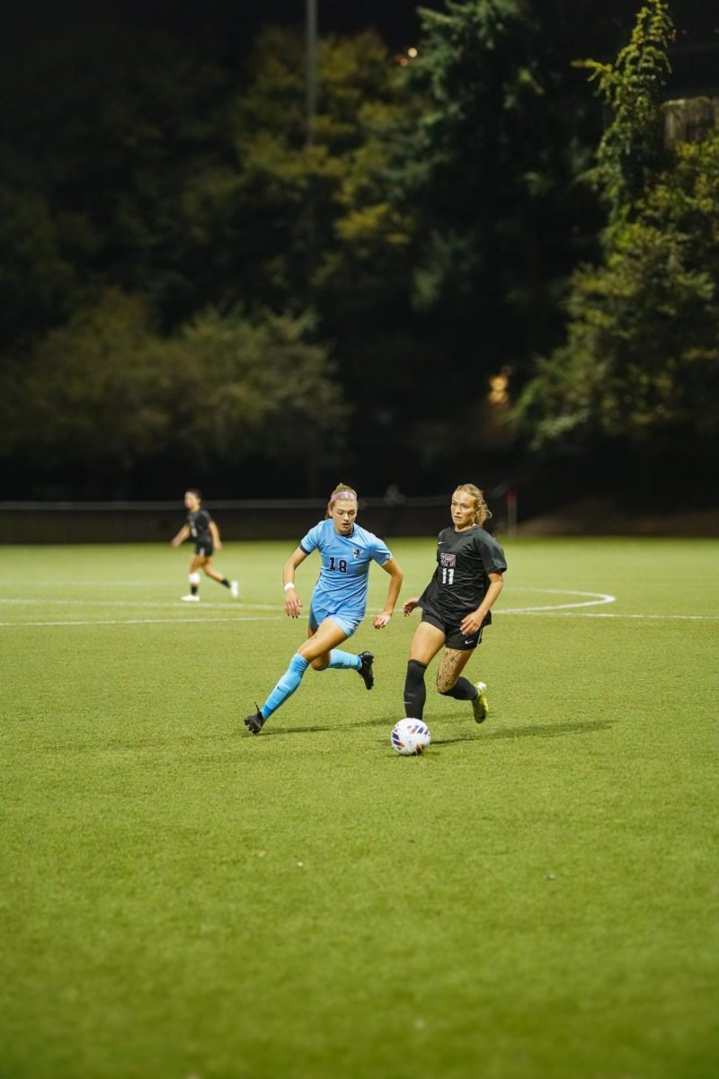 Senior Kayla Wallace dribbling up Field at Interbay Soccer Stadium, Oct. 4, 2025