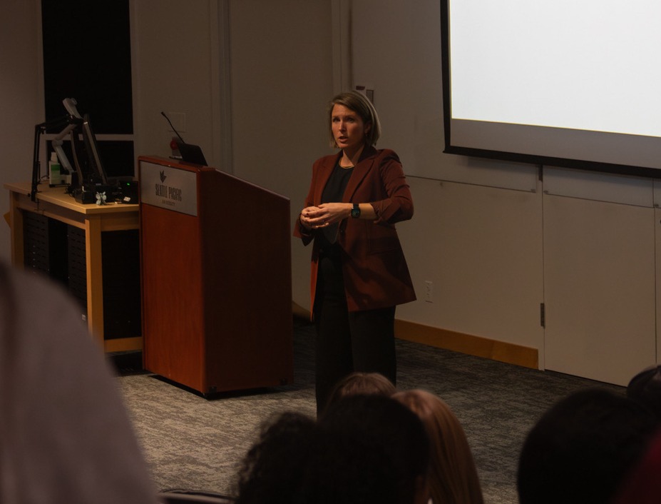  Alissa Walter speaks at the An End To The War In Gaza lecture on Oct. 15, 2025.